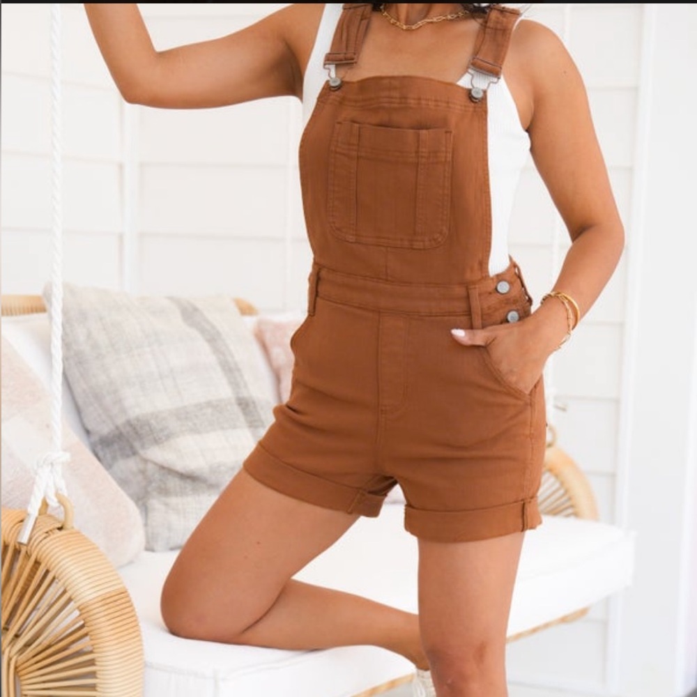 NWT Judy Blue Brown Denim Cuffed Overall Shorts Sz S (2-4)